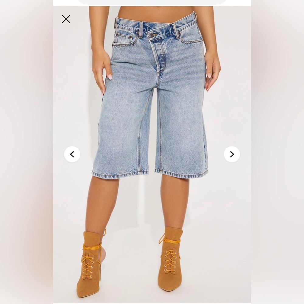 Fashion nova Light wash take what’s mine crossover denim jorts